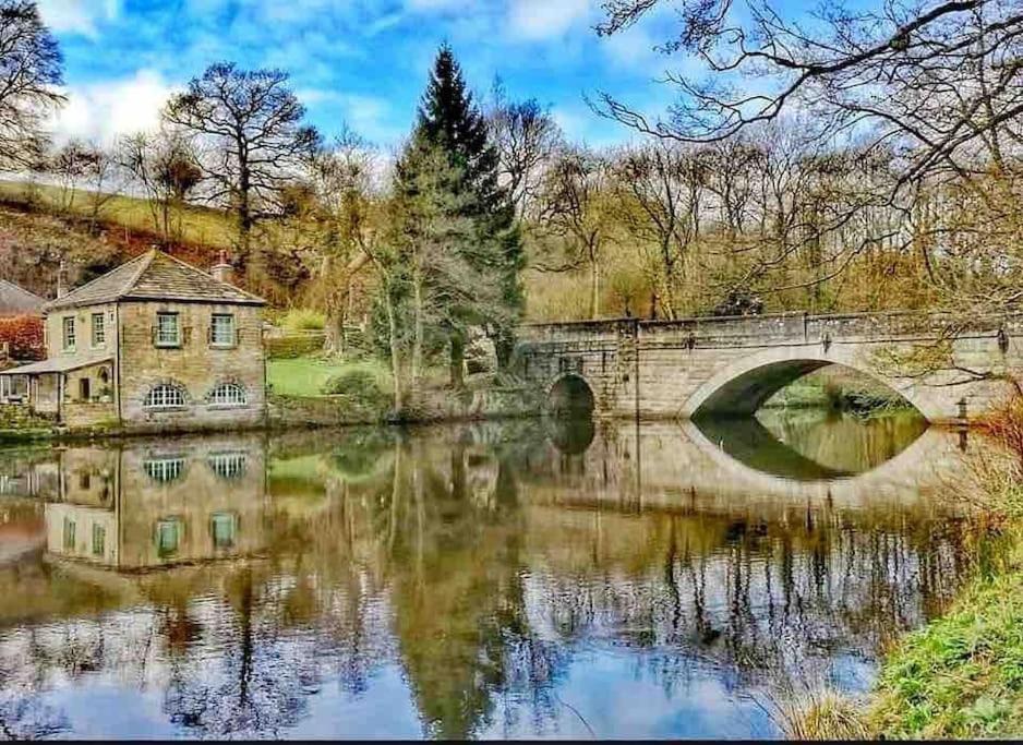 Gorgeous Cozy Cottage With A Heritage Feel, Walks, Pubs & Wood Burner Tideswell Exterior photo