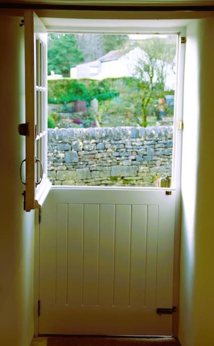 Gorgeous Cozy Cottage With A Heritage Feel, Walks, Pubs & Wood Burner Tideswell Exterior photo