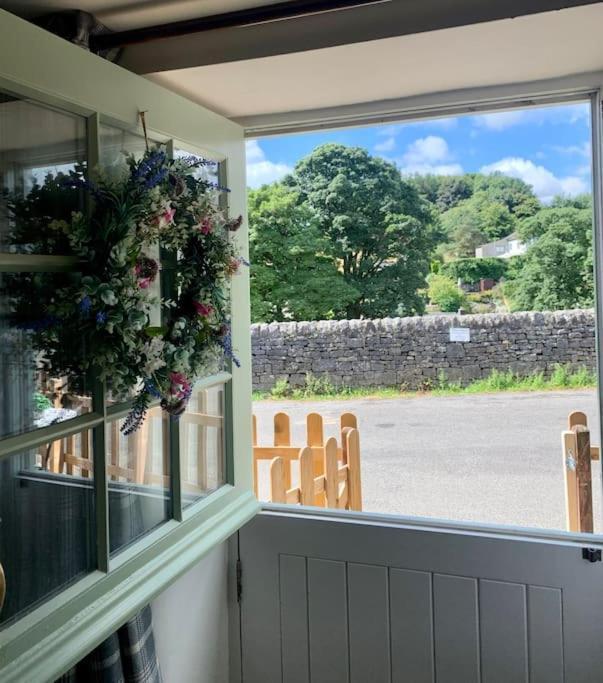 Gorgeous Cozy Cottage With A Heritage Feel, Walks, Pubs & Wood Burner Tideswell Exterior photo