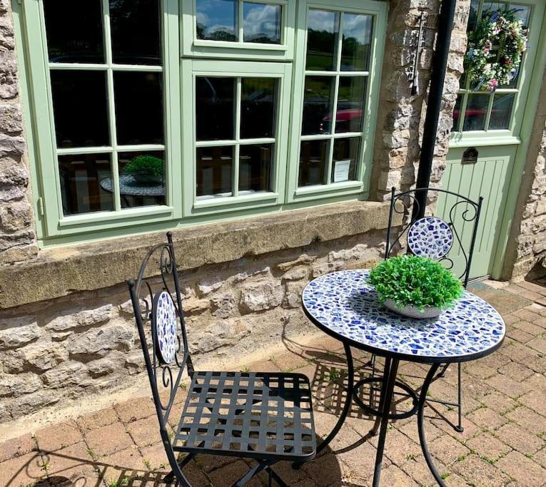 Gorgeous Cozy Cottage With A Heritage Feel, Walks, Pubs & Wood Burner Tideswell Exterior photo